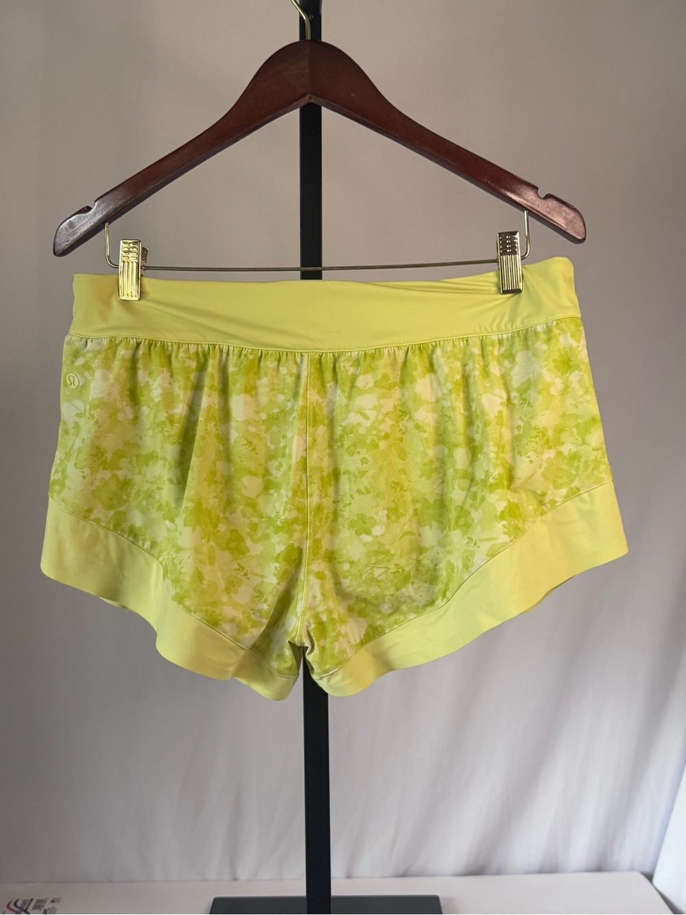 Women’s size 10 Lululemon  Lightweight Neon Yellow Printed Active Shorts LuLu